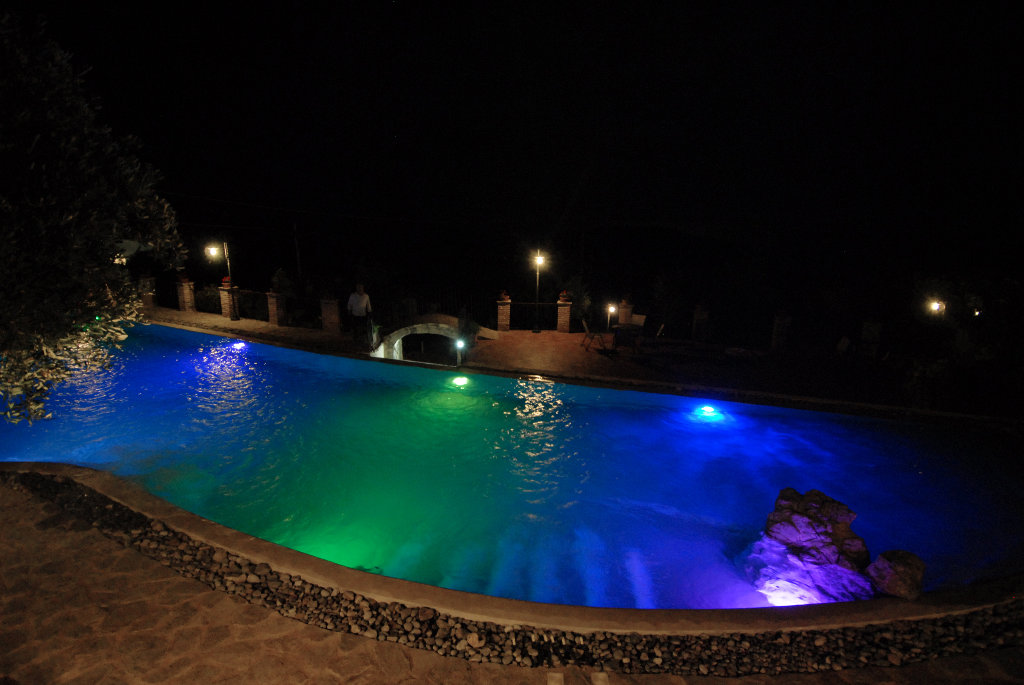piscina-notte-hotel-marina-di-camerota