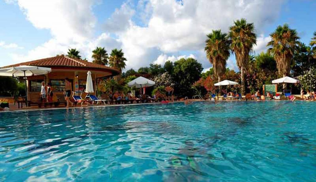 GO4SEA-Calabria-Resort-Sciabache-Piscina-2