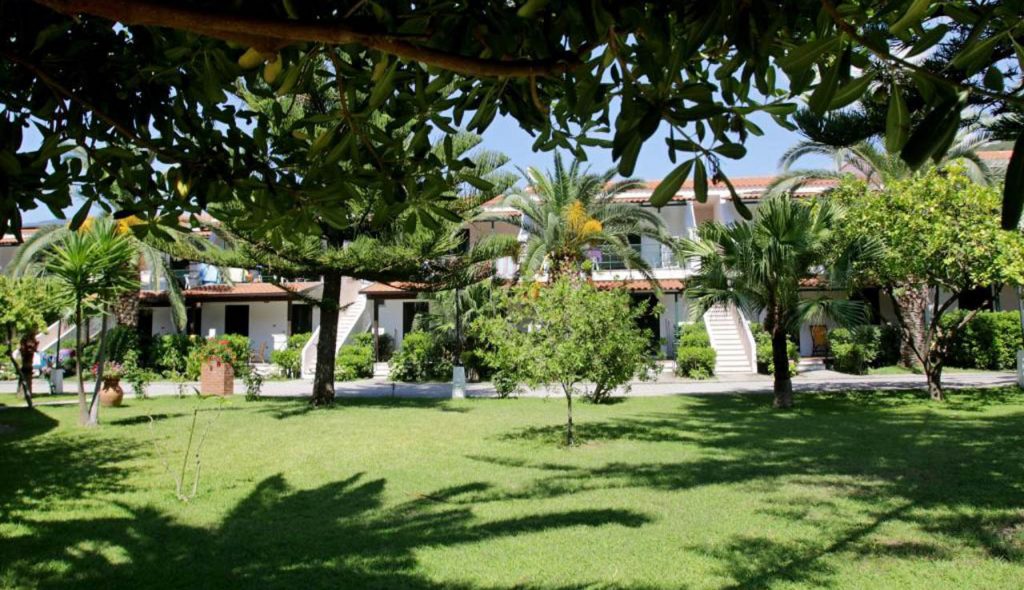 GO4SEA-Calabria-Resort-Sciabache-giardini-sistemazioni